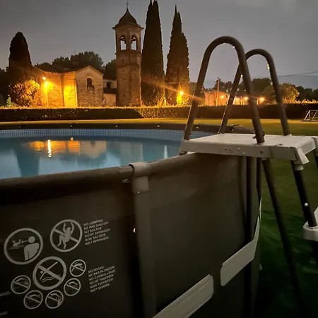 Paradiso 招待所 3*